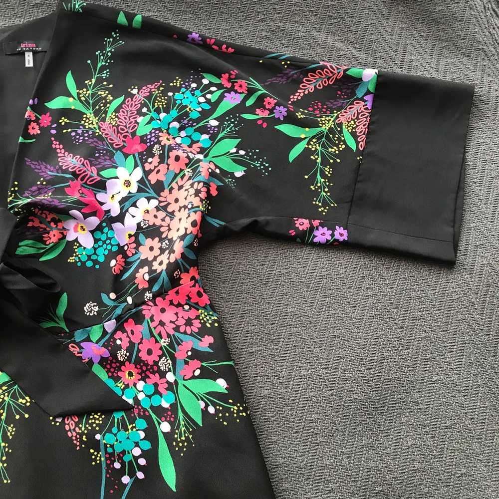 NWOT Trina Turk Black Floral Kimono Style Midi Dr… - image 5