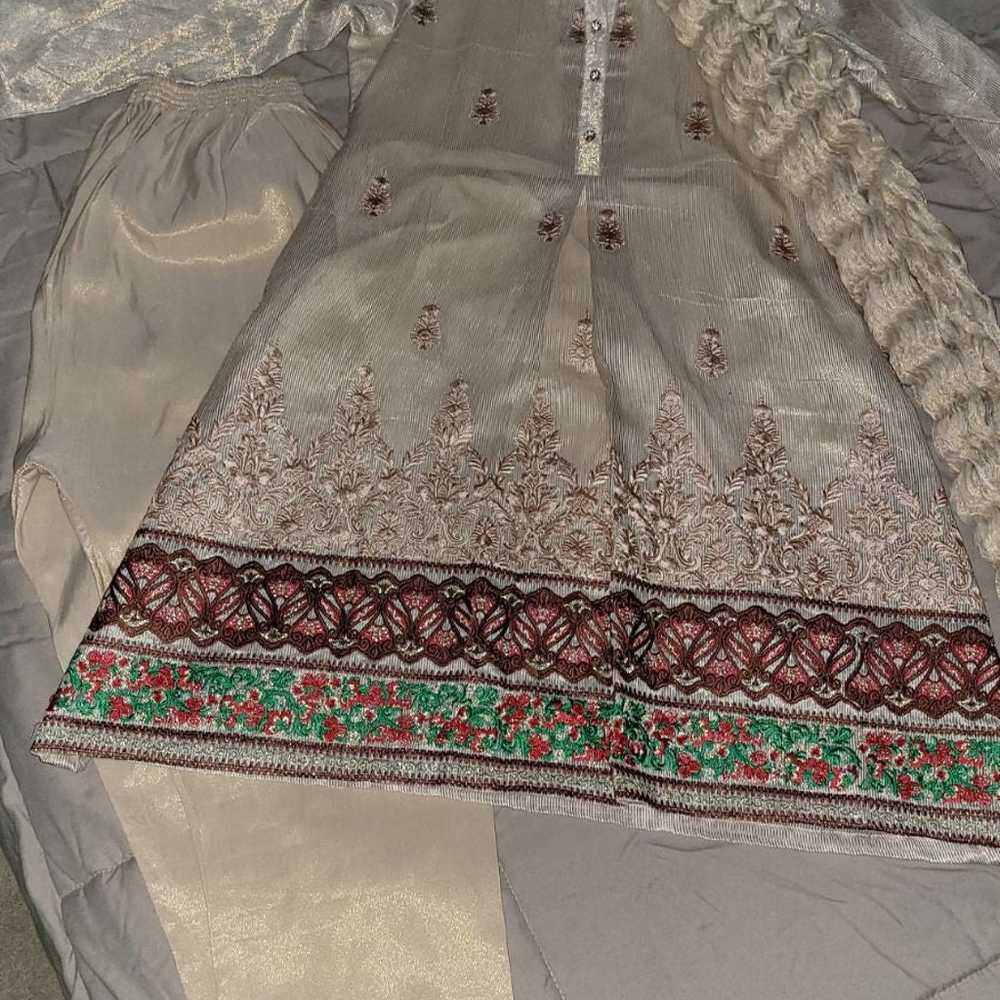 pakistani dresses - image 1