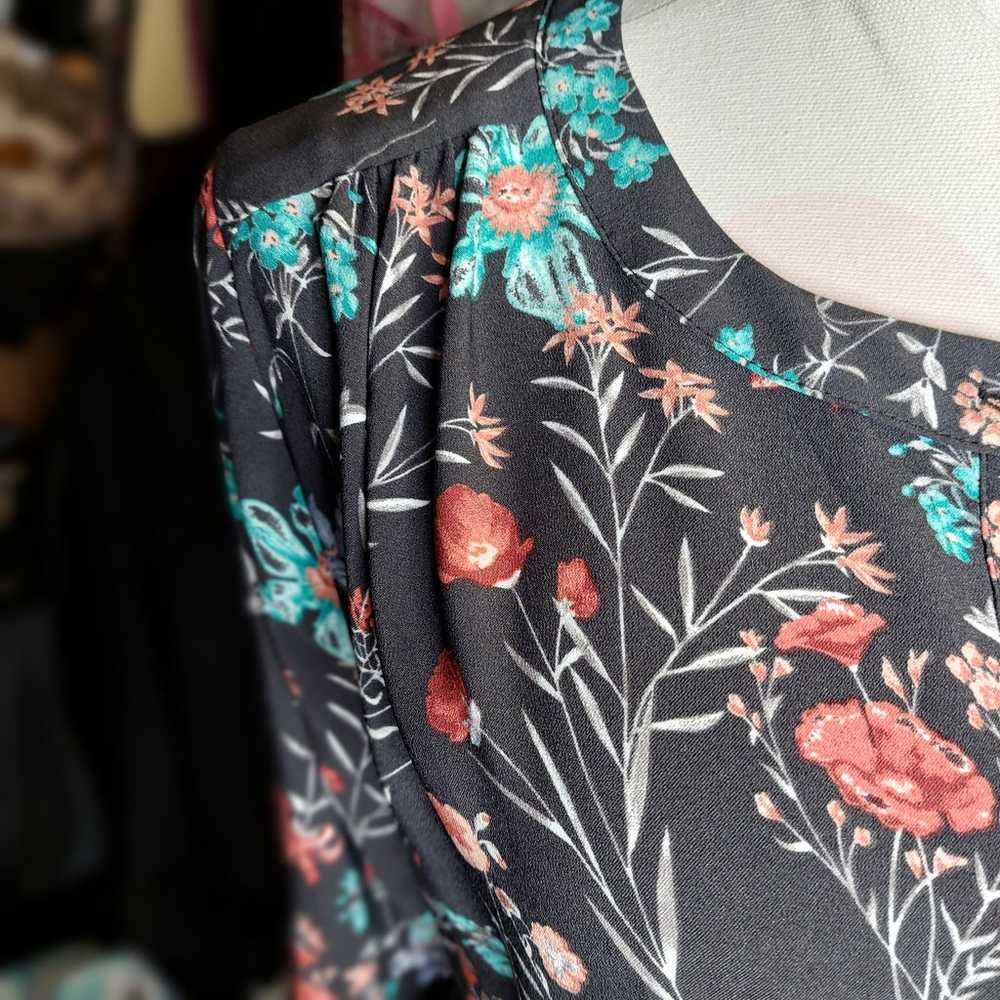 Ann Taylor Loft Gray Floral Shirt Dress Medium Co… - image 8