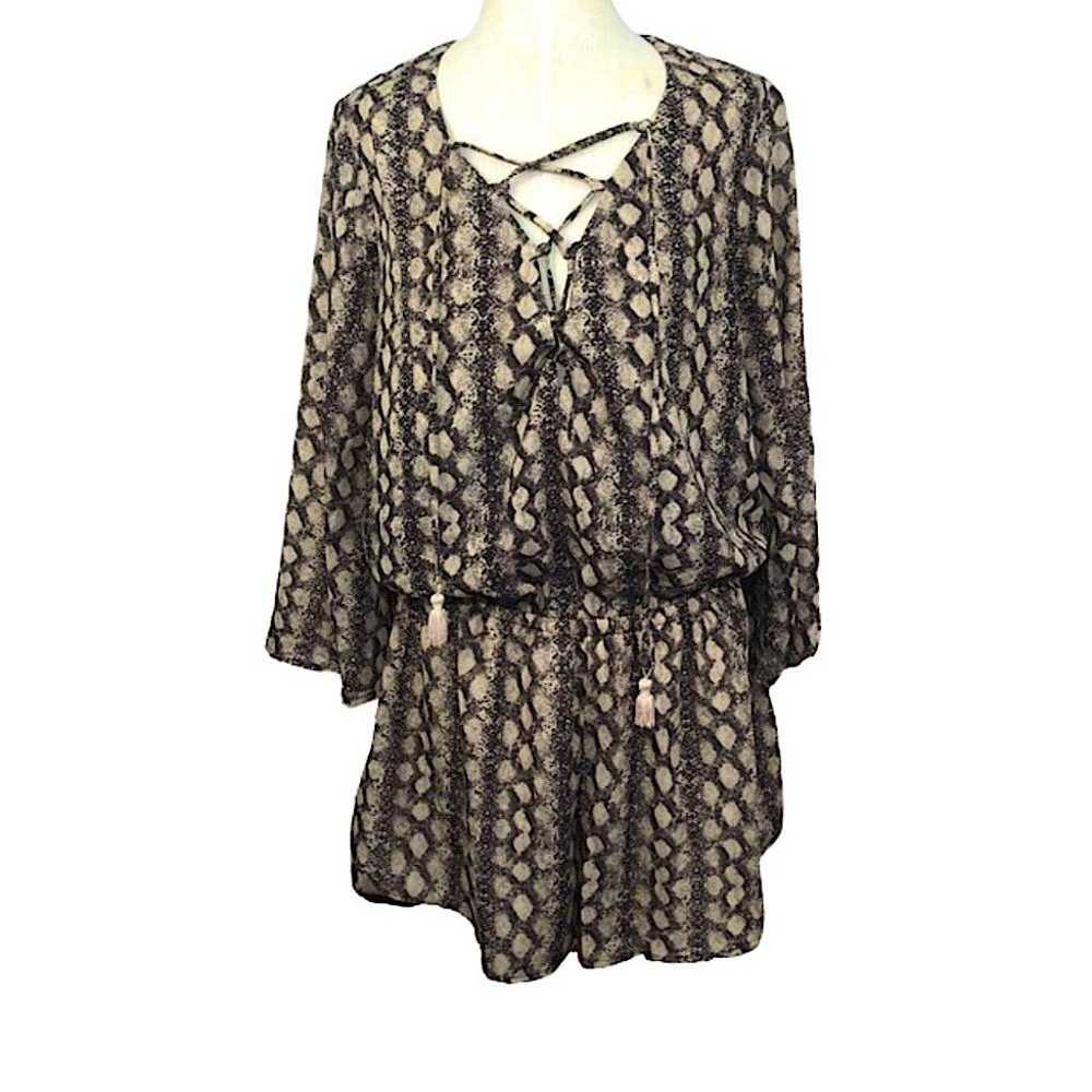 Show Me Your MuMu Tillie Tie Romper Sz L - image 5