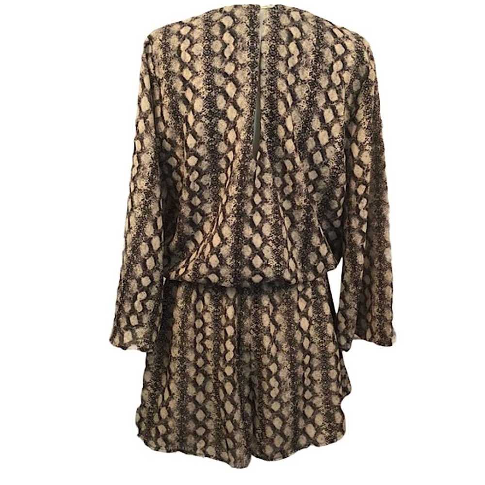 Show Me Your MuMu Tillie Tie Romper Sz L - image 7