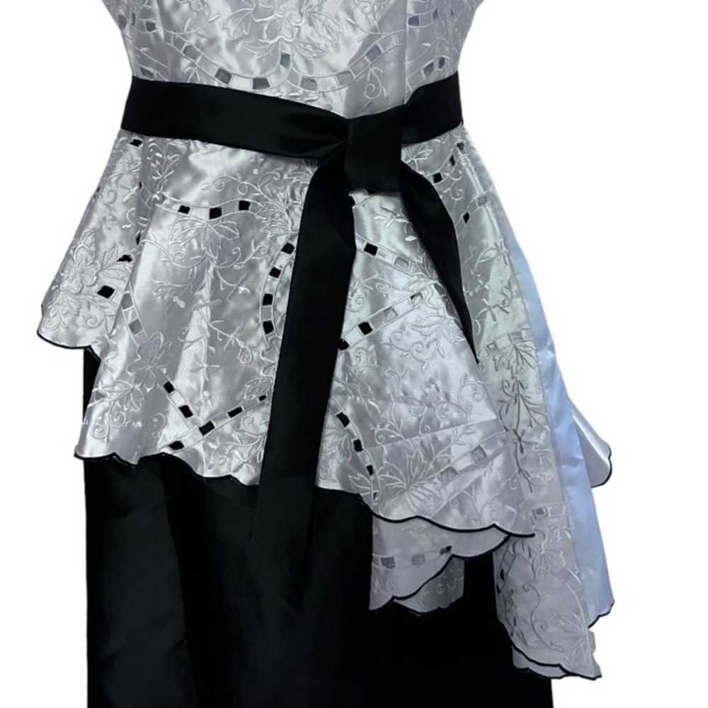 size 16 Black & White Satin Eyelet Midnight Velve… - image 7