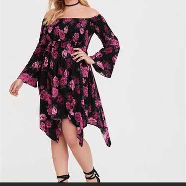 TORRID BLACK FLORAL HANDKERCHIEF CHALLIS MINI DRES