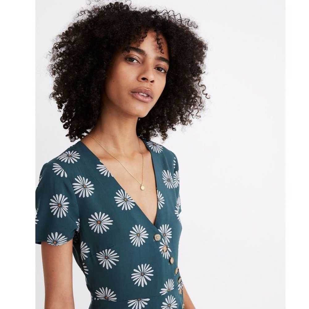 Madewell Button-Wrap Dress in Daisy Daydream Size… - image 2