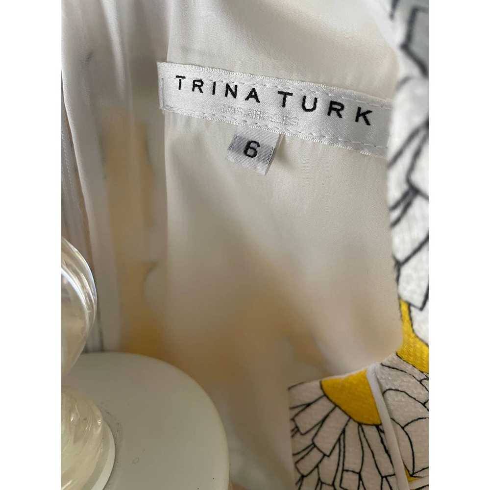 Trina Turk Bold white floral on yellow dress-Size… - image 5