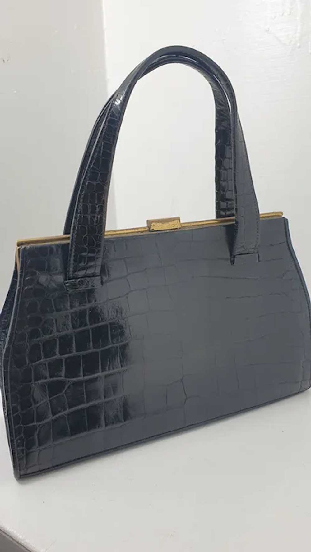 Stunning late 1930s glossy black Crocodile handba… - image 6