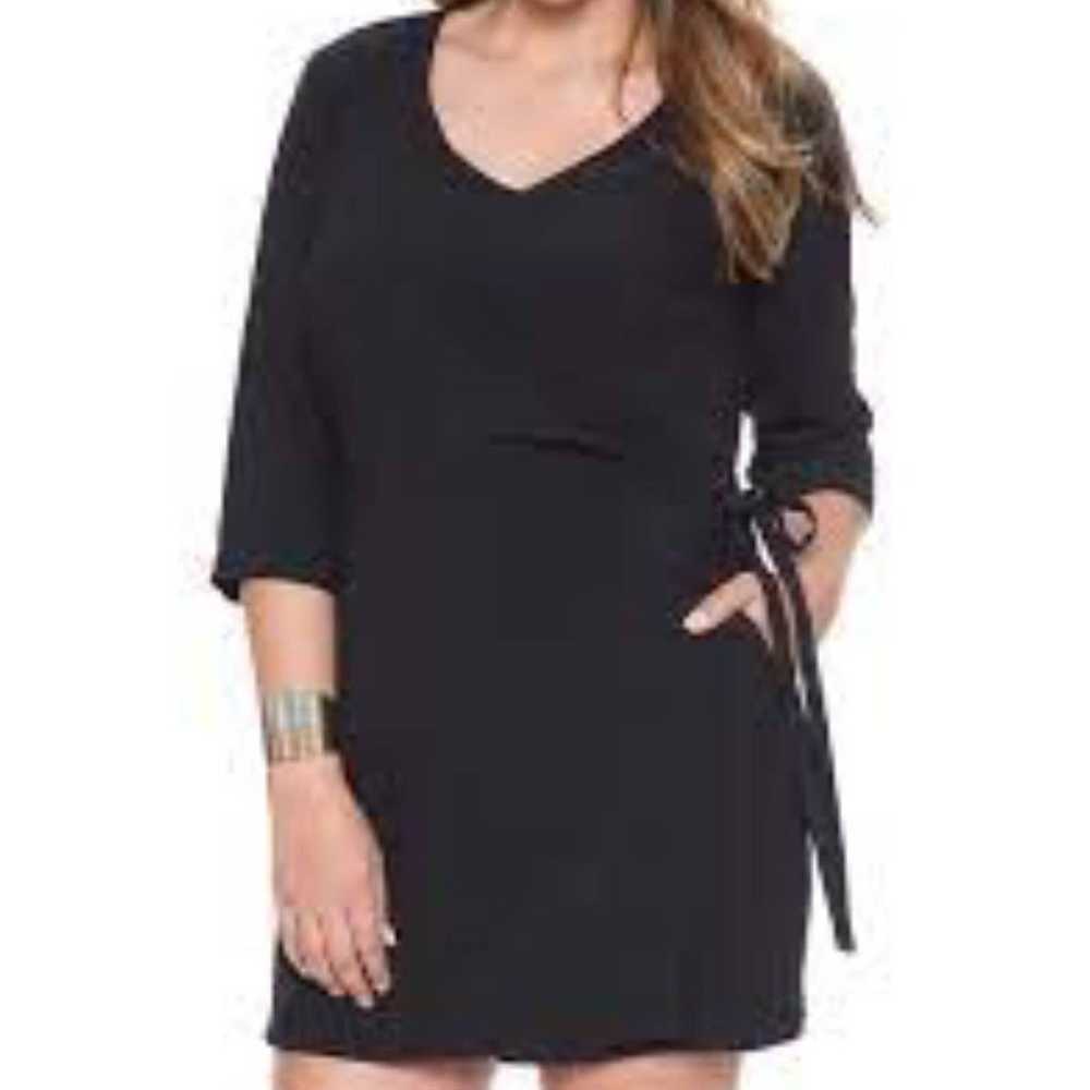 Eloquii below elbow sleeve V neck lined plus size… - image 10