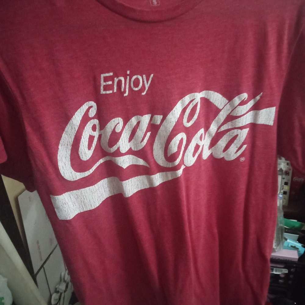Coca-Cola Vintage Enjoy Coke Logo T-Shirt sz Smal… - image 3