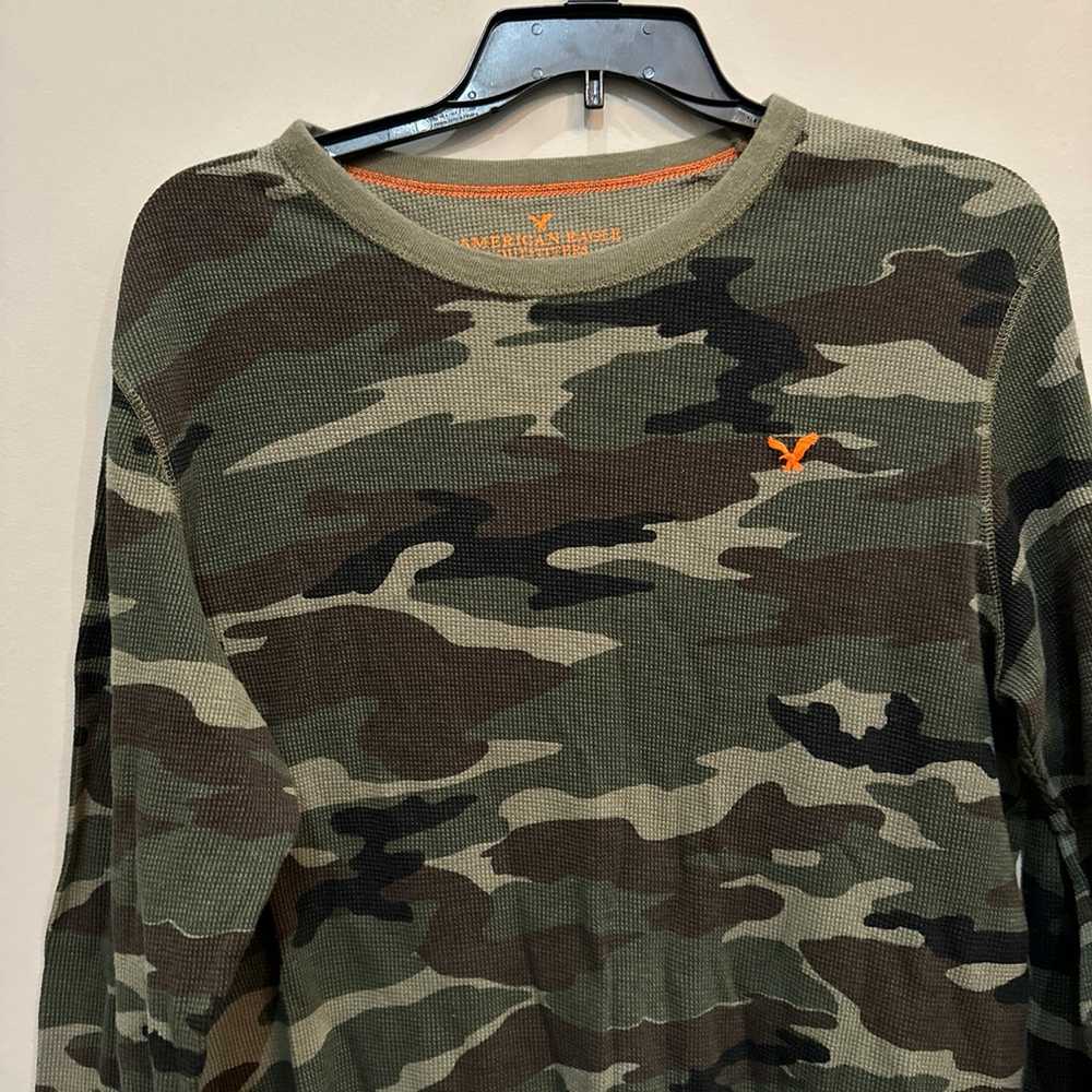 American Eagle Men's Green camouflage thermal shi… - image 3