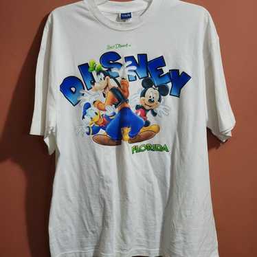 Vintage y2k Disney T-shirt