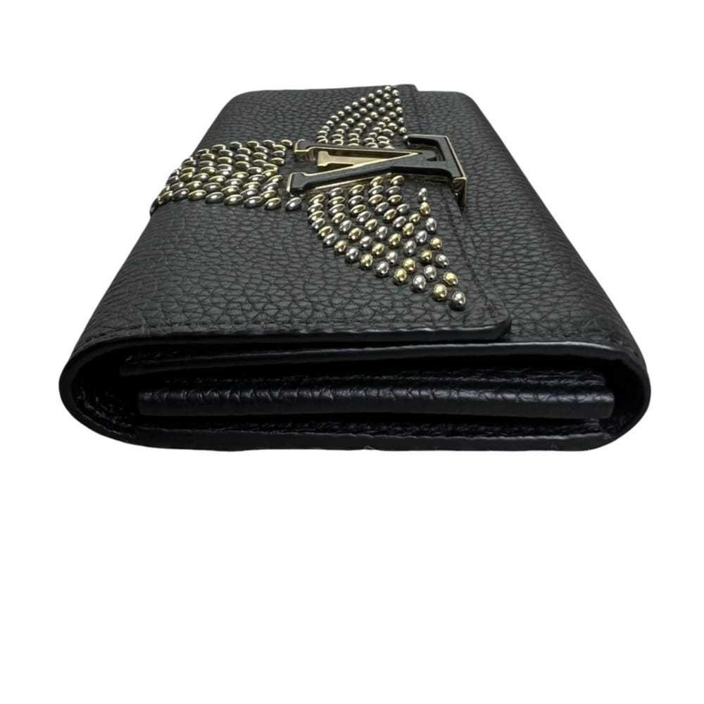 Louis Vuitton Capucines leather wallet - image 8