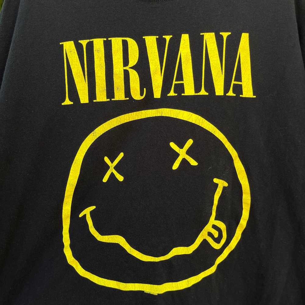 Nirvana black and yellow graphic band t-shirt! - image 2