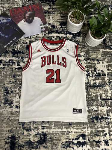 Adidas × Chicago Bulls YOUTH sized Chicago Bulls J
