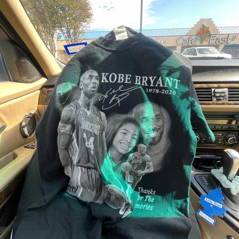 Kobe Bryant t-shirt - image 2