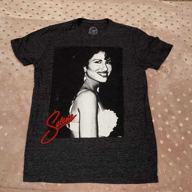 Official Selena merchandise Black And White T-Shir