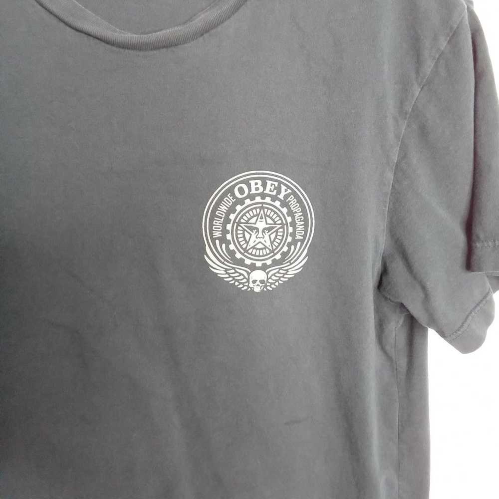 Obey Propaganda Worldwide T-Shirt Size Small - image 2