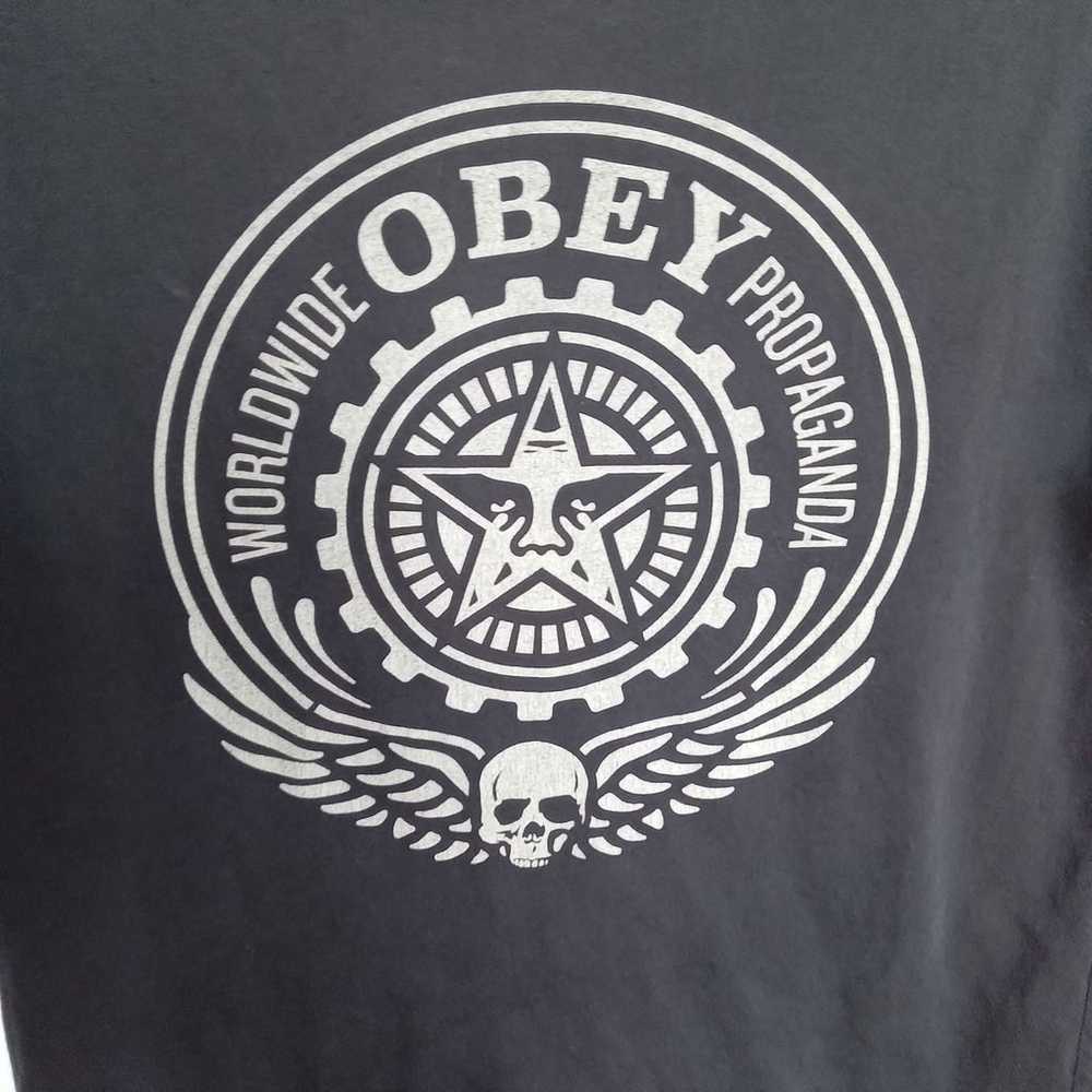 Obey Propaganda Worldwide T-Shirt Size Small - image 5
