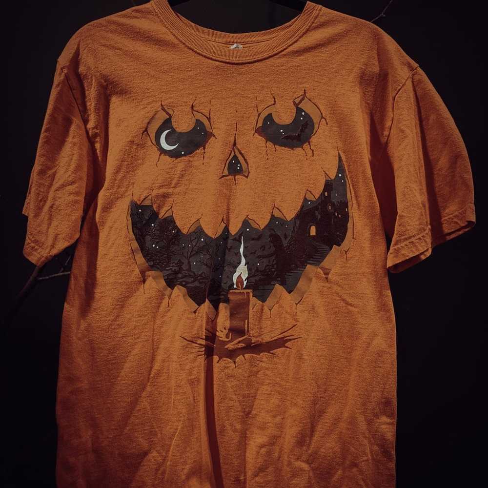Vintage Halloween t shirt small! - image 1