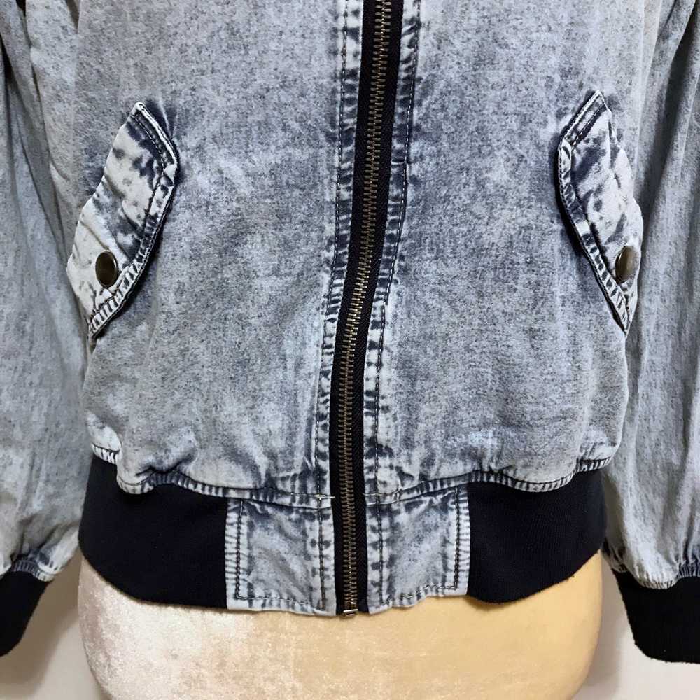 Other Chill Out with Casse Chambray Bomber Jacket… - image 3