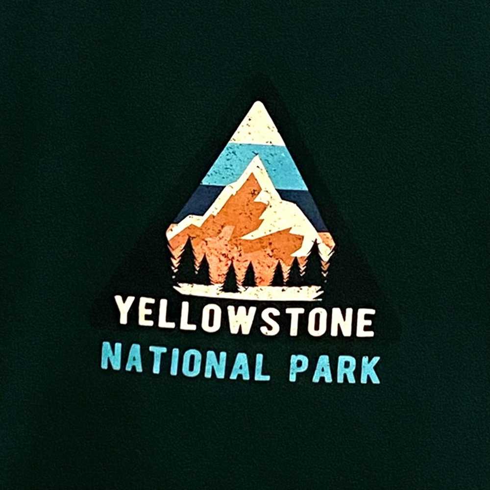 Yellowstone National Park T-Shirt L Green - image 1