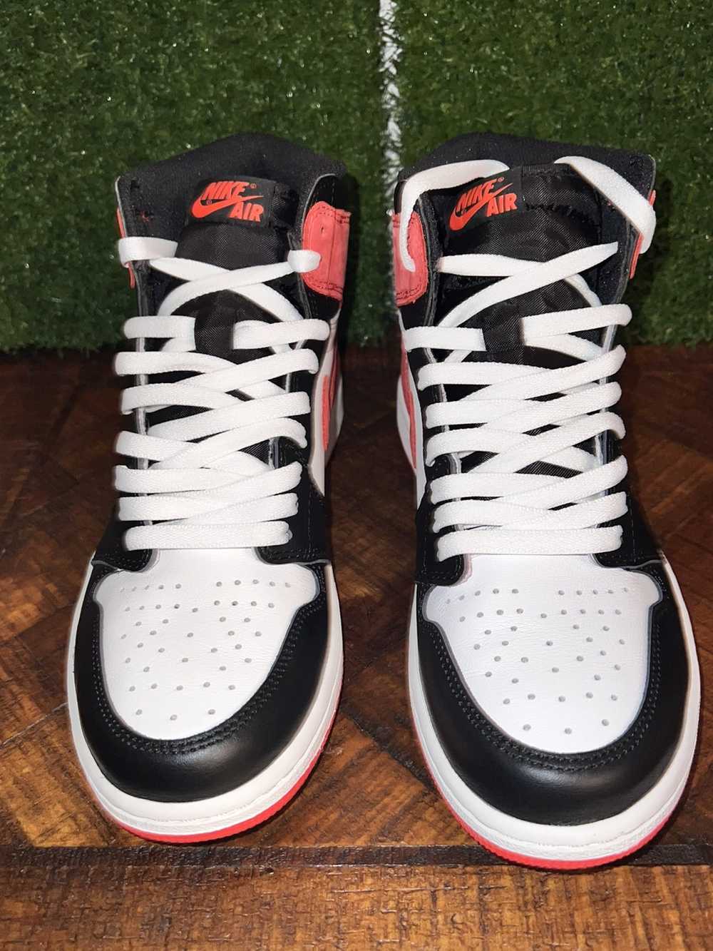 Jordan Brand × Nike AIR JORDAN 1 RETRO HIGH OG 'T… - image 3