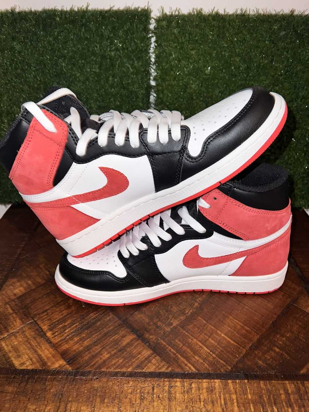 Jordan Brand × Nike AIR JORDAN 1 RETRO HIGH OG 'T… - image 4