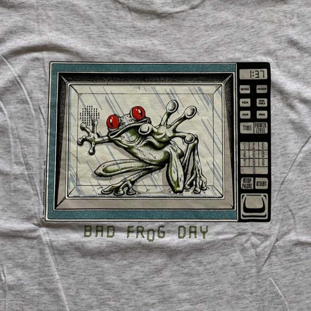 Vintage 1997 Lifeforms Bad Frog Day Microwave T-S… - image 5
