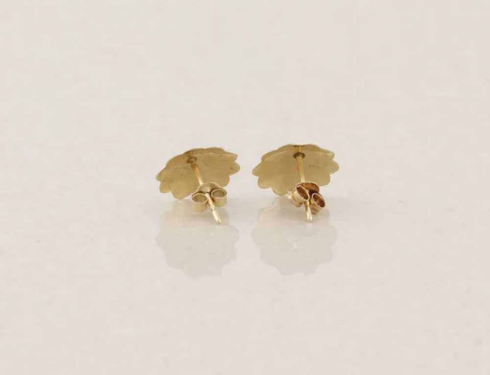 14k Yellow Gold Round Flower Shape Earrings Stud … - image 9