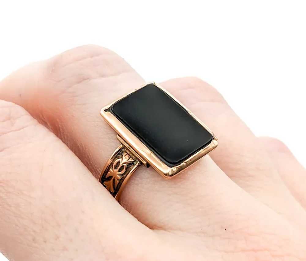 Antique Victorian Onyx Ring In Yellow Gold - image 6