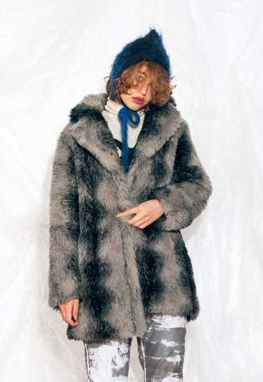 Vintage 90s Winter Coat in Grey Faux Fur - image 1
