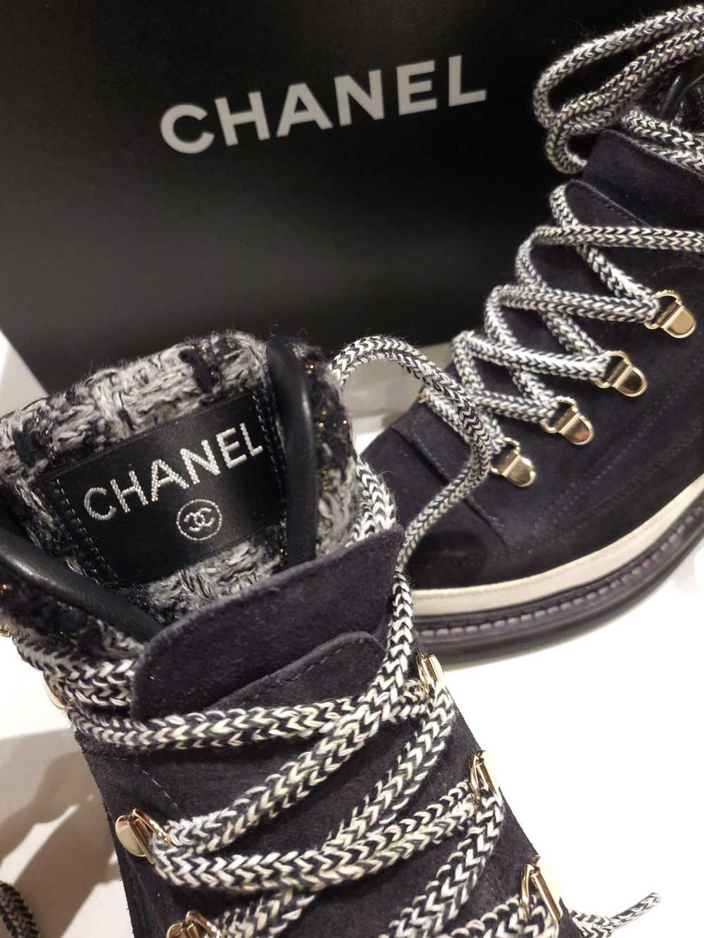 Chanel Chanel Black Suede and Tweed Lace up Ankle… - image 10