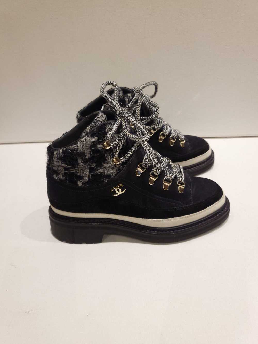 Chanel Chanel Black Suede and Tweed Lace up Ankle… - image 2