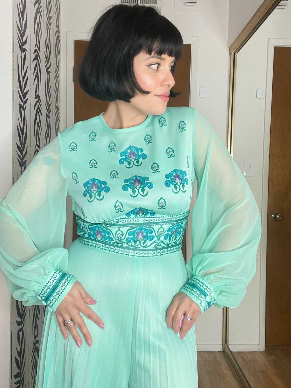 Vintage 70s “Alfred Shaheen” Turquoise Pleated Ju… - image 2