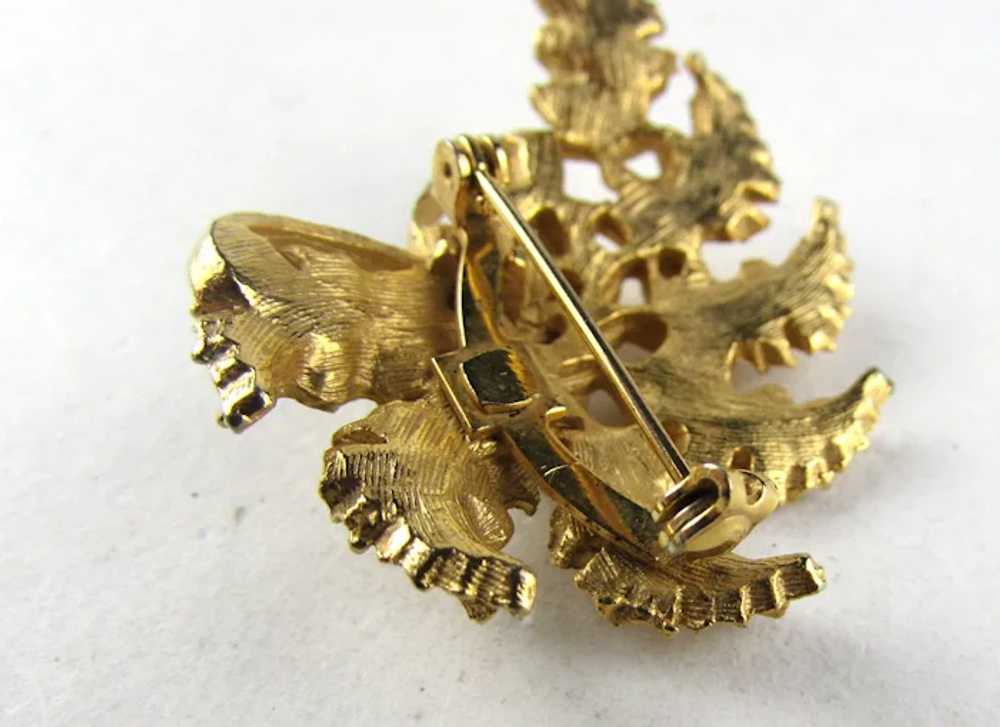 Gold Tone Mid Century Pin WIth Faux Pearl Accents - image 5