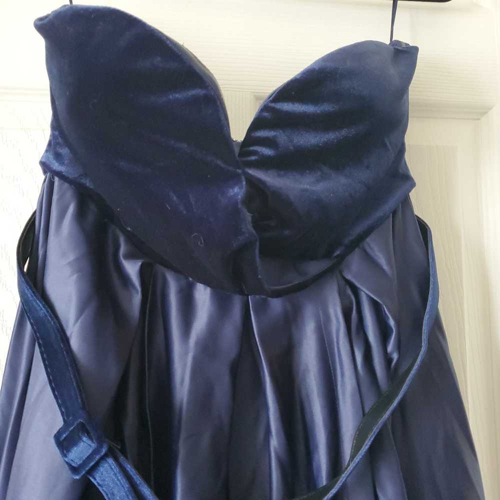 Navy Blue Strapless Evening Gown - image 2