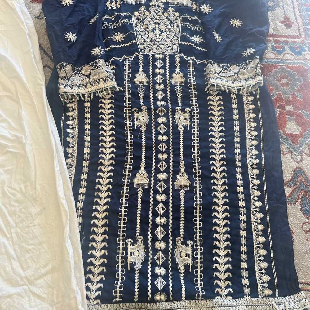 dress used once 3 piece  Pakistani  dress lawn xl - image 6