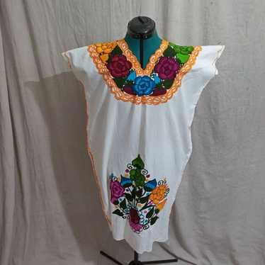 Floral embroidered Mexican linen caftan sz L/XL 1… - image 1