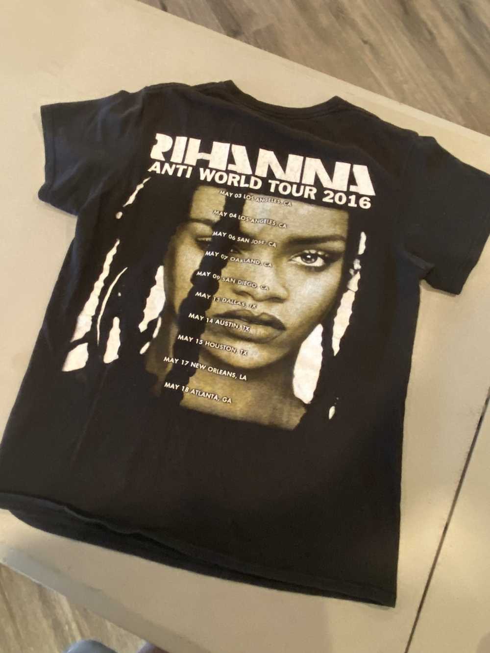 Rihanna Rihanna tour shirt - image 2