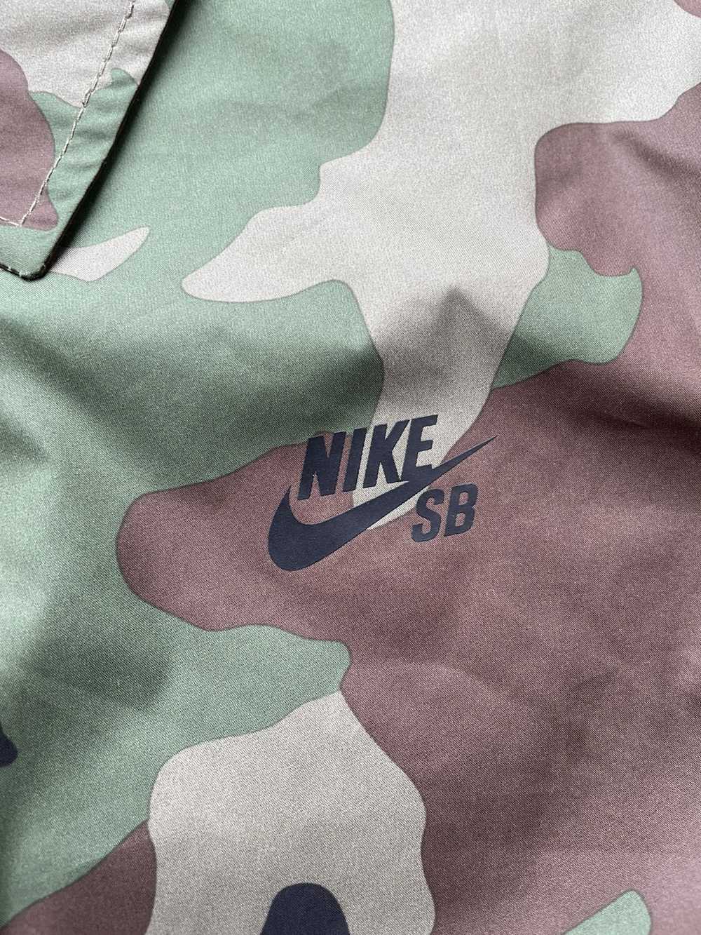 Nike Nike SB Camouflage coach Jacket - image 2