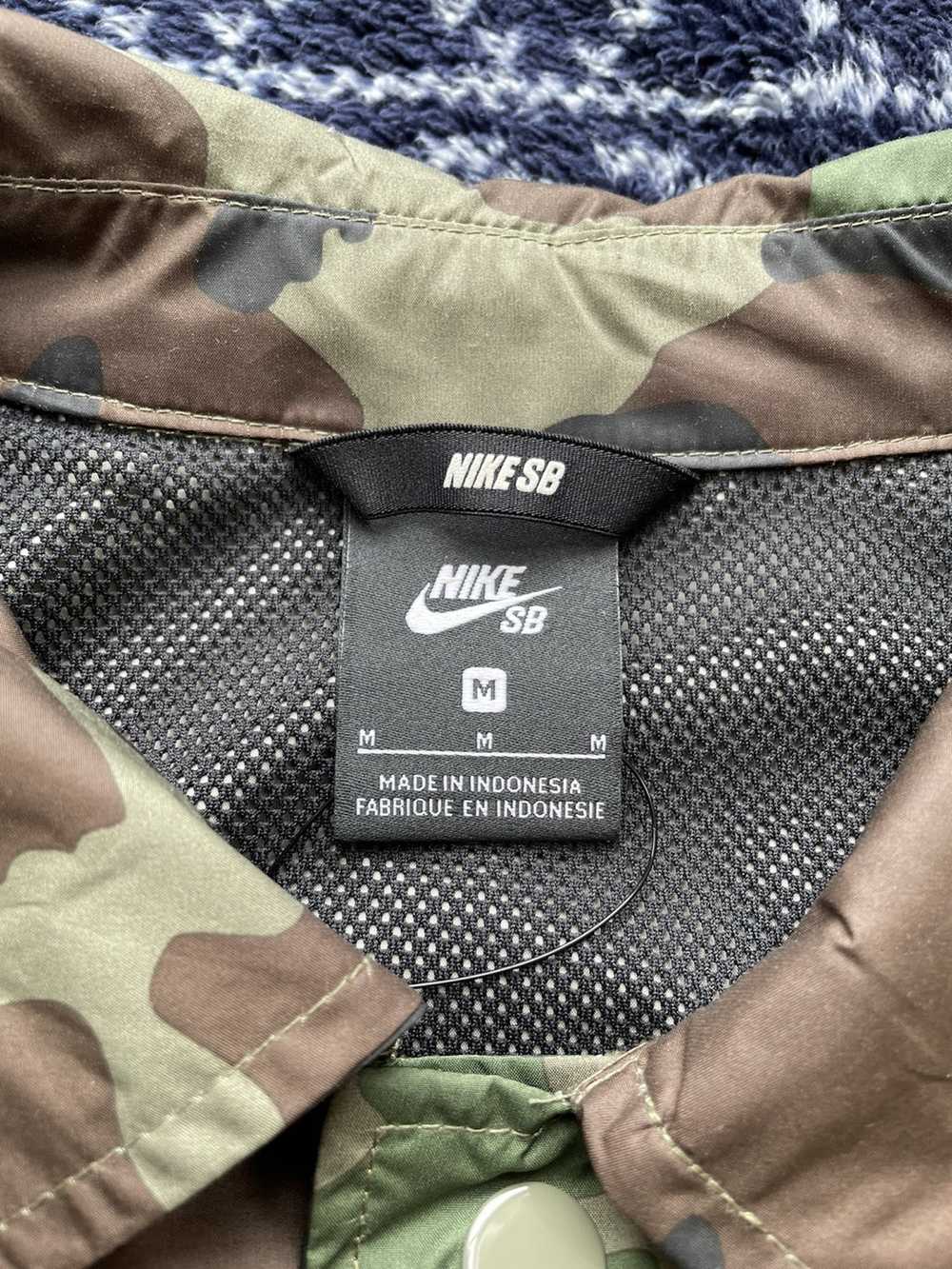 Nike Nike SB Camouflage coach Jacket - image 3