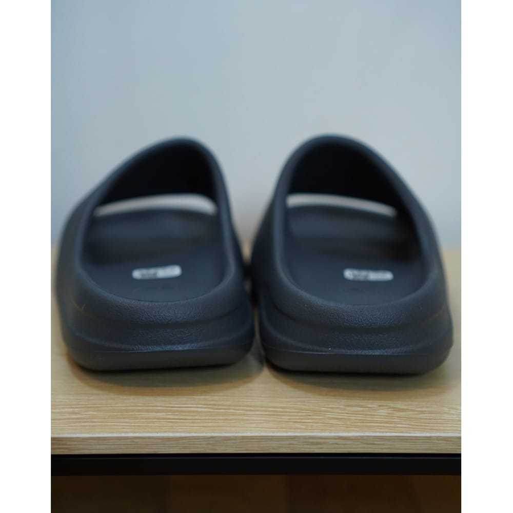 Yeezy x Adidas Slide sandals - image 4