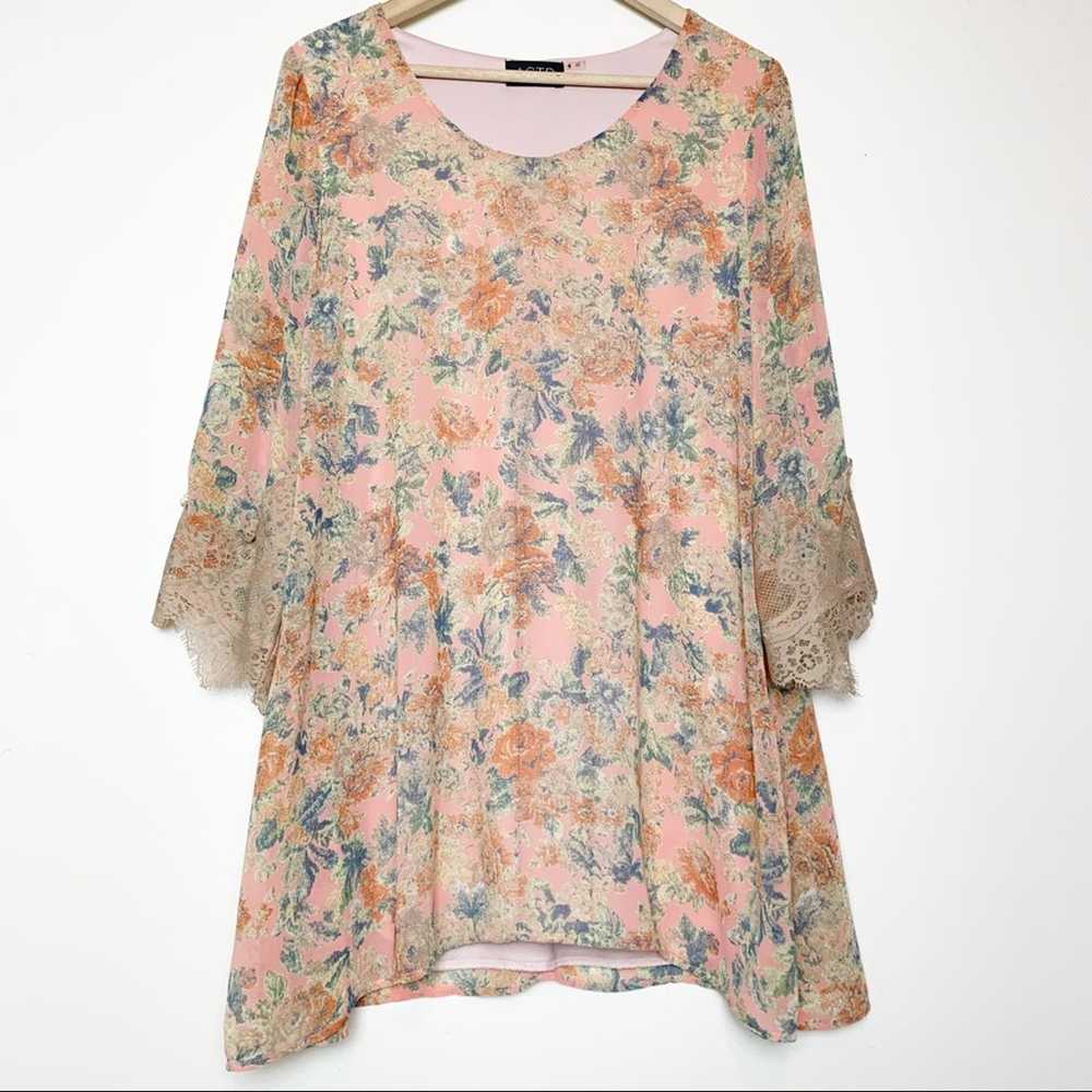 ASTR The Label Astr Peach Floral Lace Bell Sleeve… - image 1