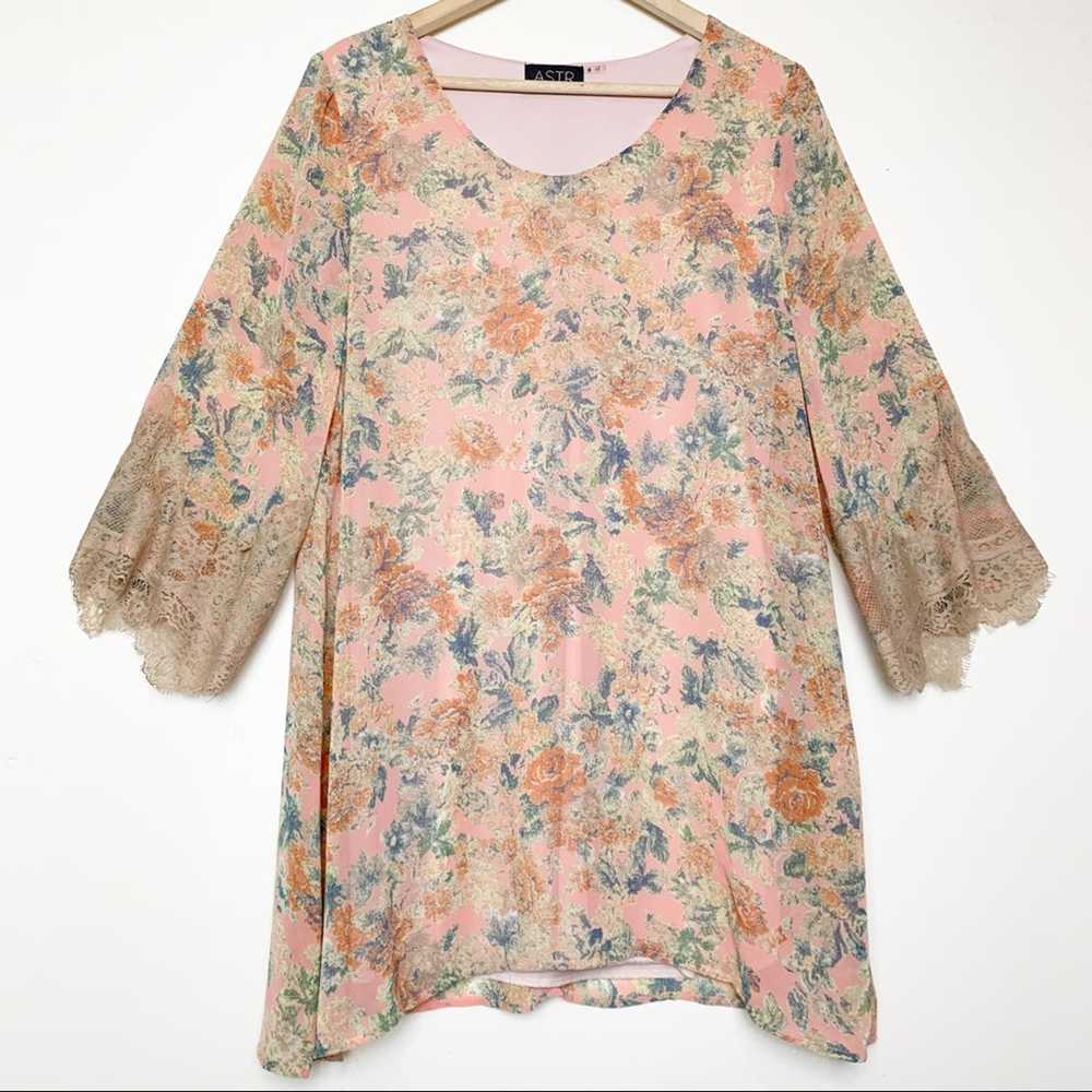ASTR The Label Astr Peach Floral Lace Bell Sleeve… - image 6