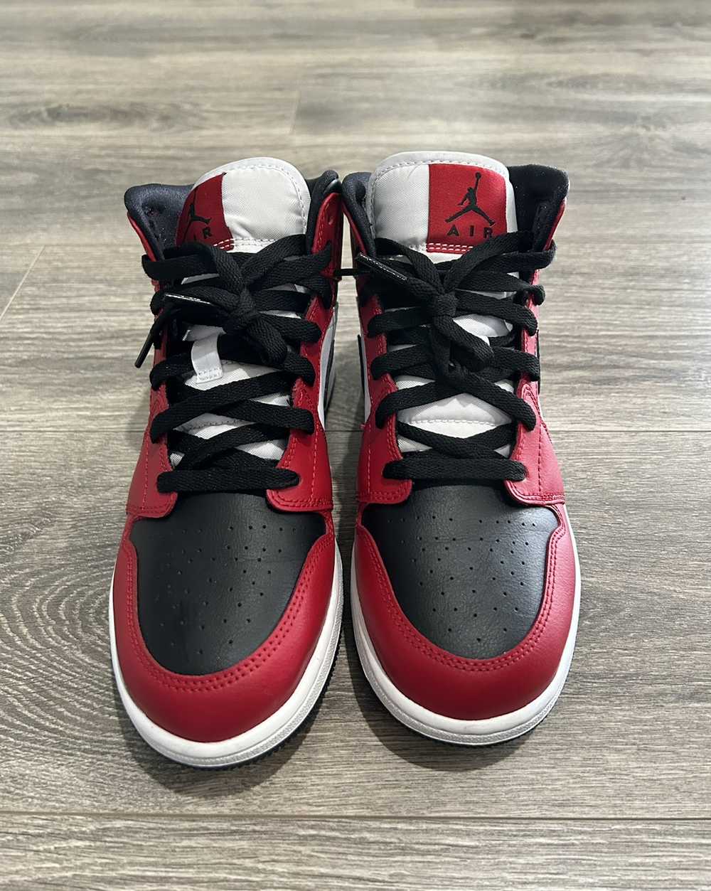 Jordan Brand × Nike Air Jordan 1 MID (GS) - image 1