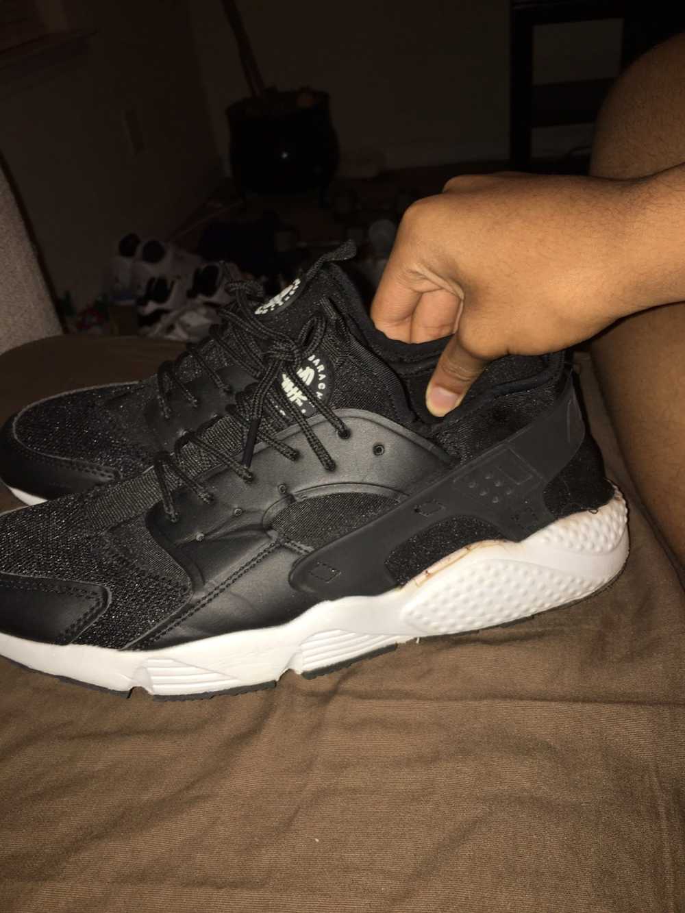 Nike Nike Air Huarache Black and white size 8.5 - image 1