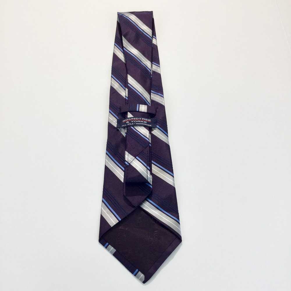 Roundtree & Yorke 100% Silk All neckties are 3 fo… - image 2
