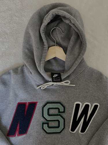 Nike Nike Sports Wear (NSW) hoodie Light Bone