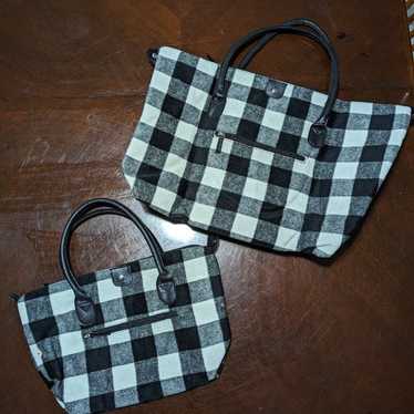 Pair of Checkered Zip Tote Bags