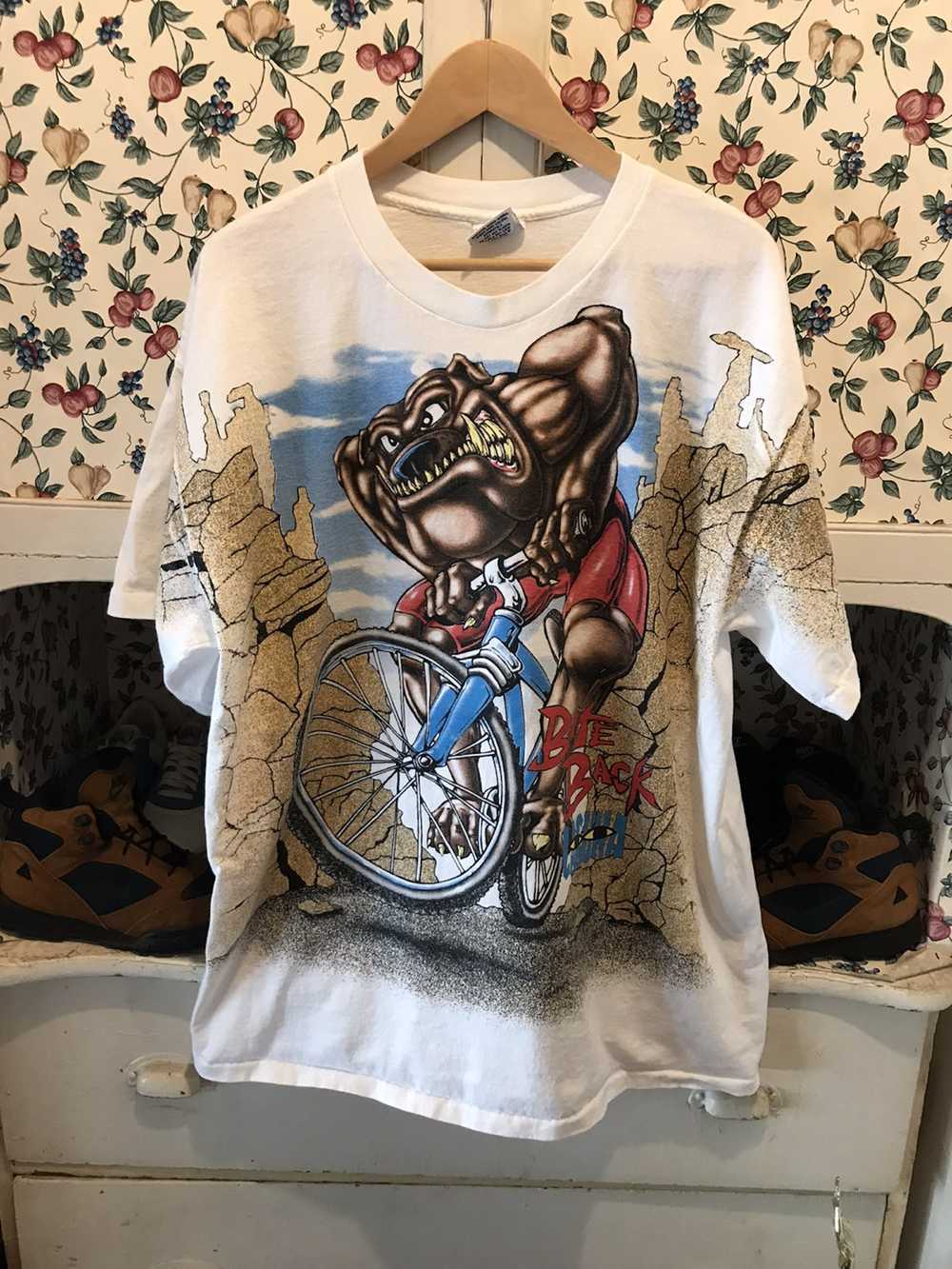 Vintage Vintage 90s Bull Dog Biking T-shirt - image 1