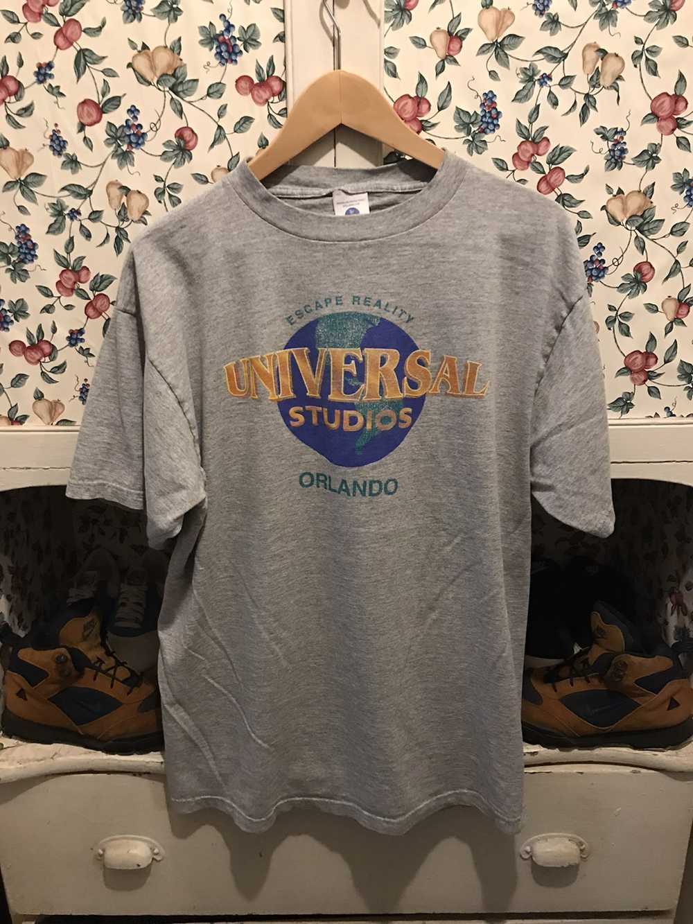 Vintage Vintage 90s Universal Studios T-shirt - image 1